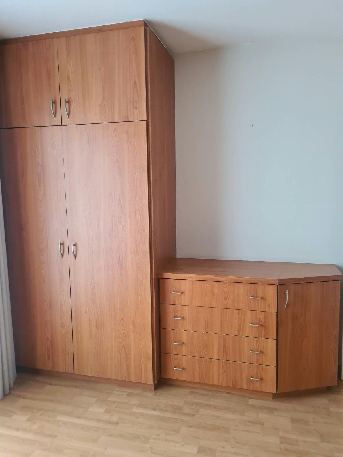 armoire avec buffet, Comme neuf, 100 à 150 cm, Enlèvement, 200 cm ou plus