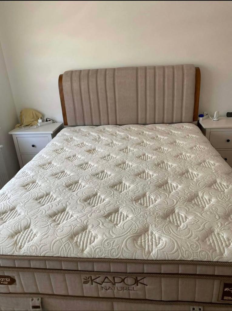 Compleet slaapkamer set BAMBI boxspring en IKEA kasten, Ophalen, Zo goed als nieuw