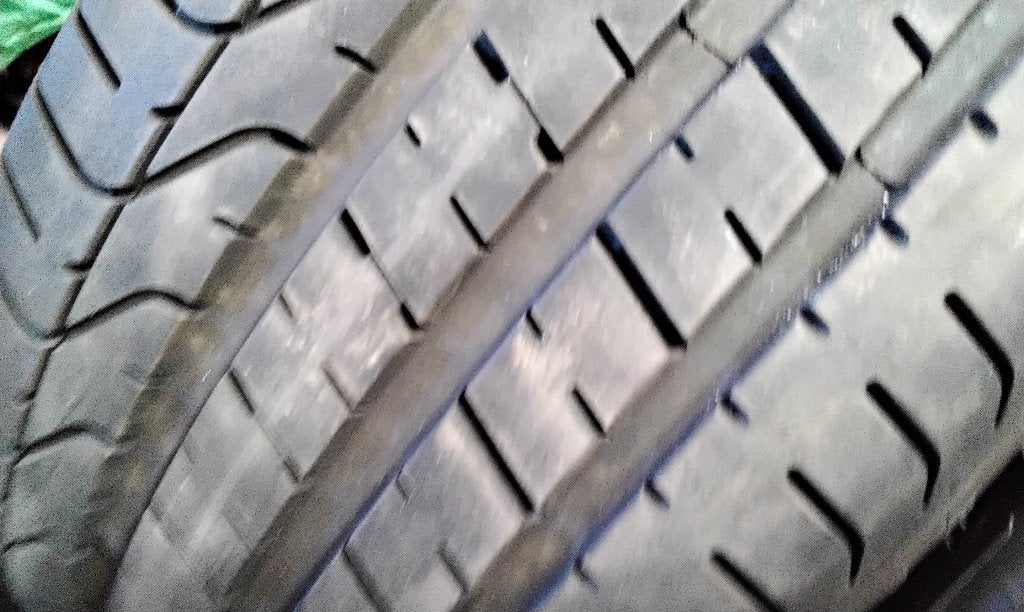 2 top Banden pirelli 255 40 18 gemonteerd samen 80 eur, Auto-onderdelen, Banden en Velgen, Ophalen, 18 inch, 255 mm, Band(en)