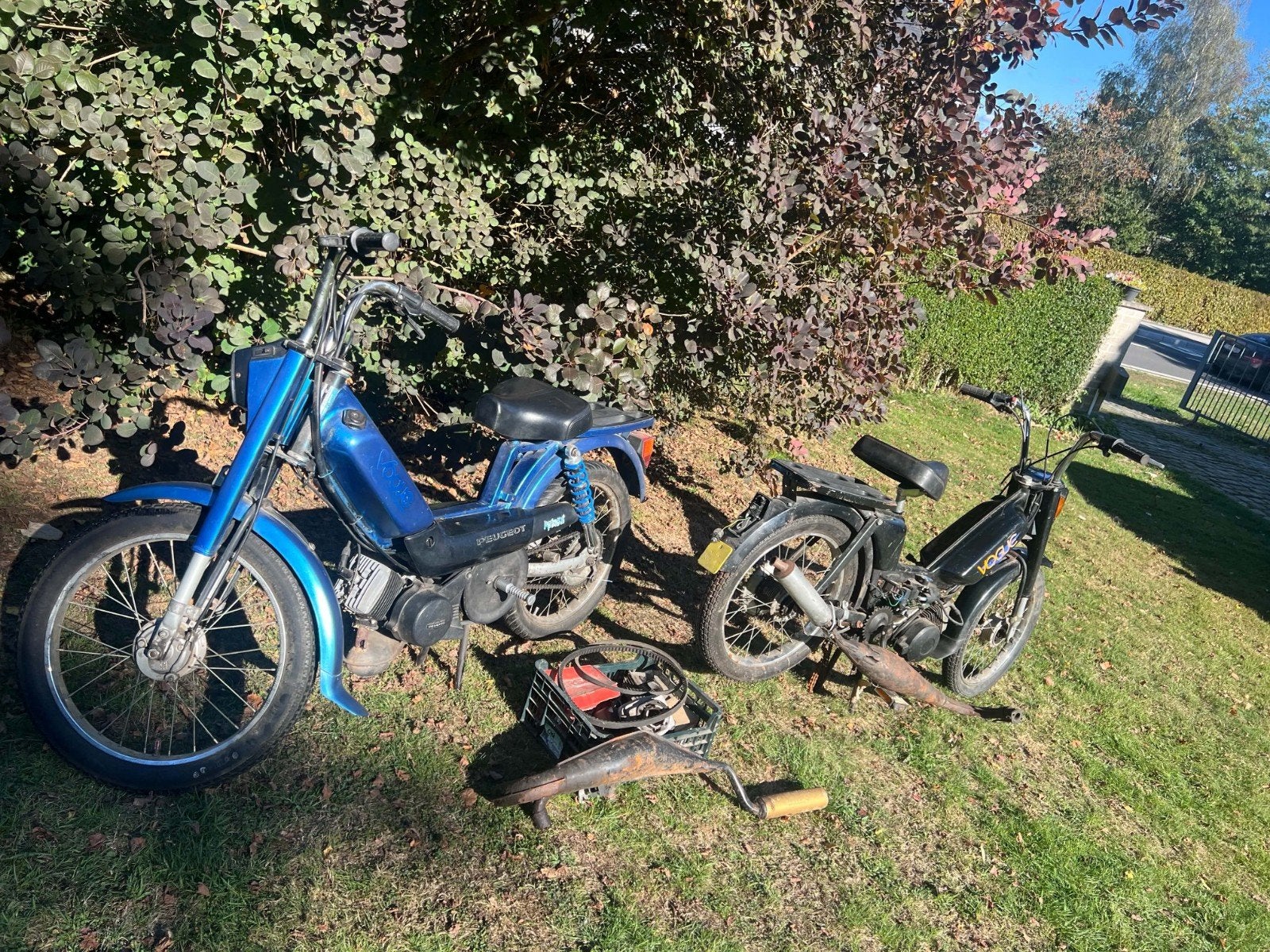 peugeot vogues 1 roulante et 1 pour pieces, Vélos & Vélomoteurs, Enlèvement, Utilisé, 49 cm³