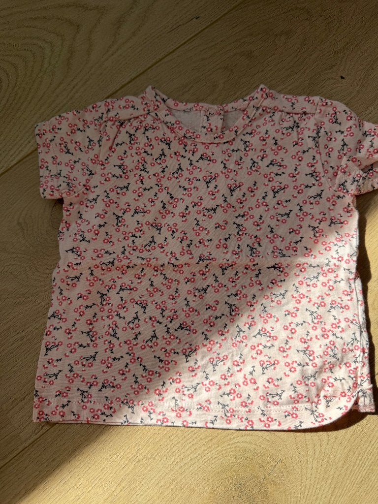 T-shirt Besties rose à motifs fleurs, Enfants & Bébés, Vêtements de bébé | Taille 68, Neuf, Enlèvement ou Envoi, Besties, Chemisette ou Manches longues