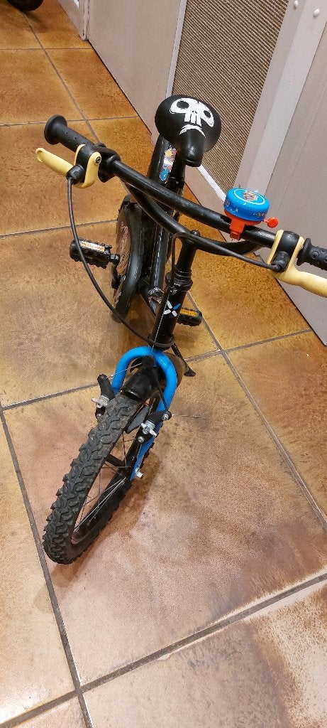 Velo enfant 4 à 6 ans, Vélos & Vélomoteurs, Vélos | Vélos pour enfant, Stabilisateurs, 16 à 20 pouces, Enlèvement, Utilisé
