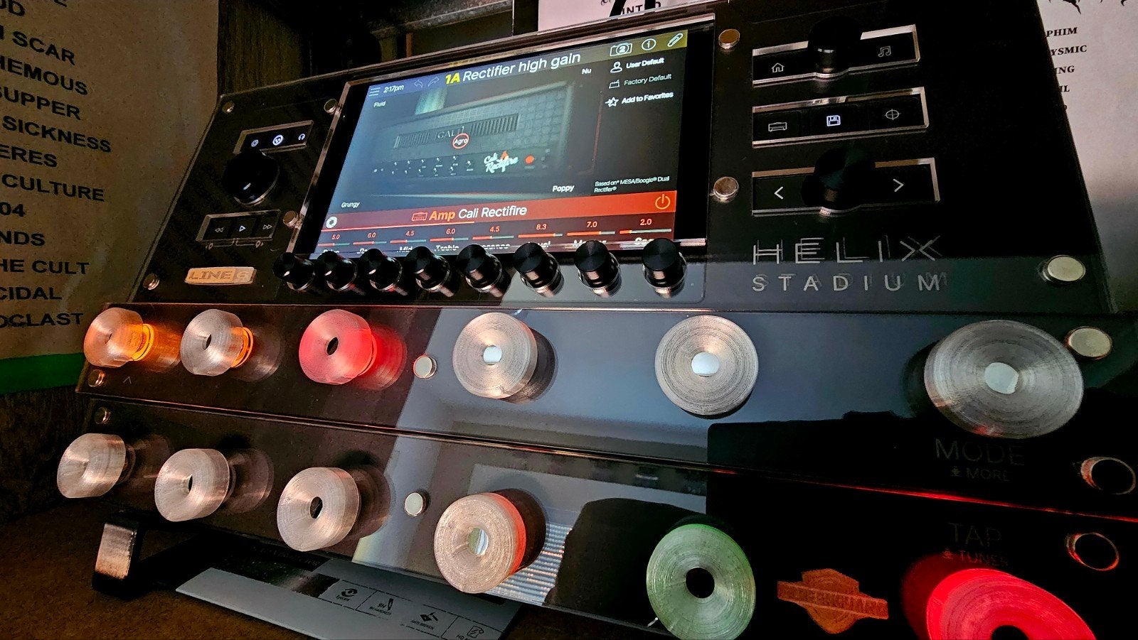 LINE6 STADIUM MET SCREENGUARD EN CHAD BOSTON KNOPPEN, NEW!!!, Ophalen of Verzenden, Nieuw, Multi-effect