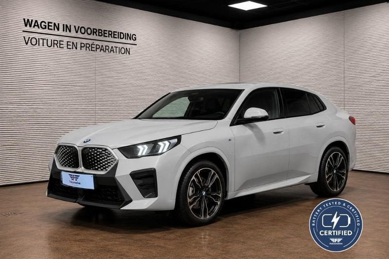 BMW iX2 eDrive20*66.5 kWh*M-SPORT*PREMIUM*21.790 KM!*, 5 zetels, https://public.car-pass.be/vhr/fd6c68ec-afb5-44d5-acda-a95ee6f375b3
