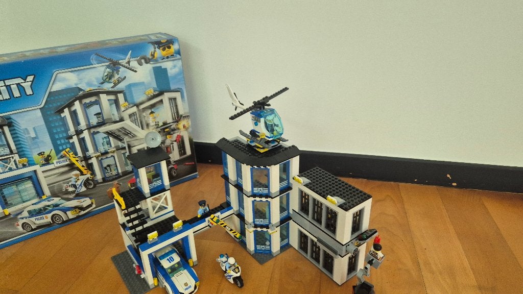 Set Lego le Commissariat de police 60141, City, Instructions incluses, Enlèvement ou Envoi, Lego