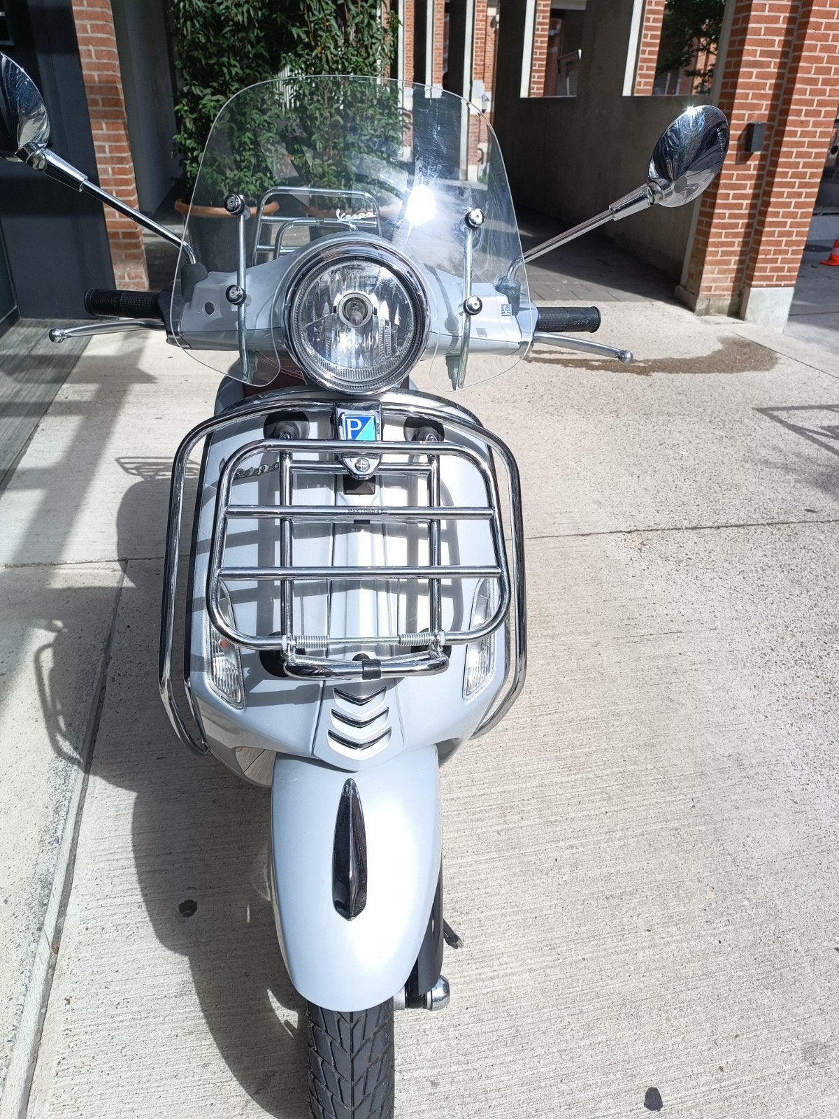 prachtige vespa Primavera 1880km, Ophalen, 50 cc, Klasse B (45 km/u), Zo goed als nieuw