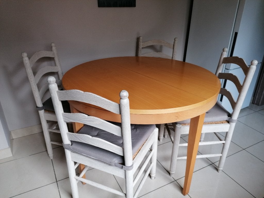 ronde tafel met vier stoelen, prijs o.t.k., Enlèvement, Utilisé, Landelijk