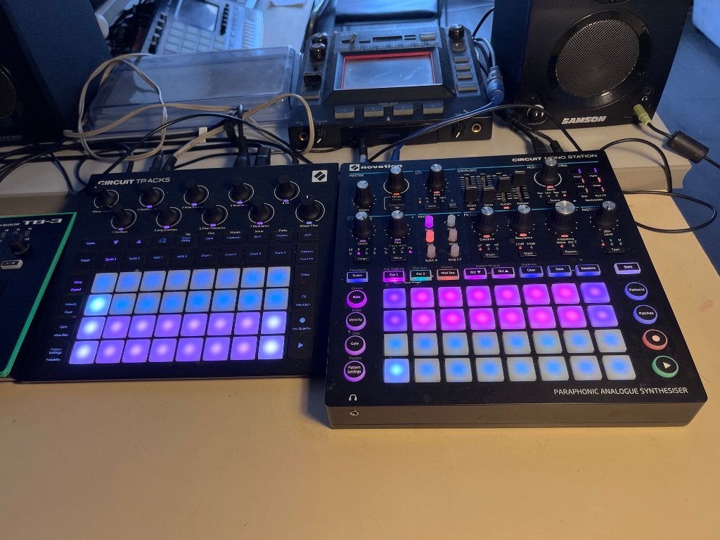 Novation Circuit Tracks + Circuit Mono Station, Musique & Instruments, Batteries électroniques, Enlèvement, Comme neuf, Autres marques
