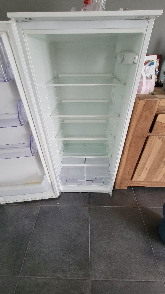 Frigo encastrable, 120 à 140 cm, Sans bac à congélation, Enlèvement, Utilisé