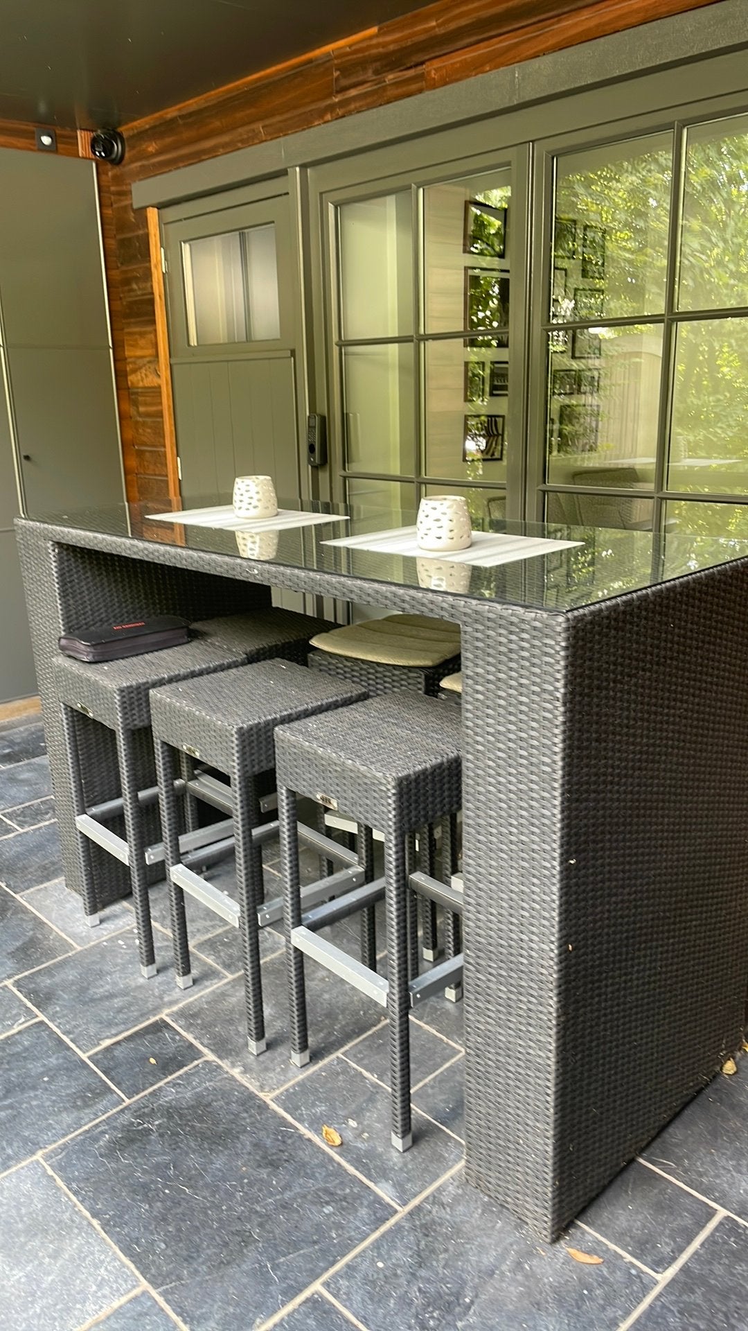 Hoge staantafel met 6 barkrukken en glazen blad, Ophalen, Rechthoekig