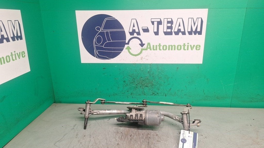 MOTEUR + TRINGLERIE ESSUIE GLACE AVANT (|3397020769|), Robert Bosch AG, Utilisé, Robert-Bosch-Allee 1
74232  Abstatt, DE, Engineering@bosch.com
