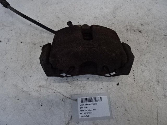 ETRIER DE FREIN AVANT DROIT Volkswagen Passat Variant (3C5), Utilisé, Volkswagen