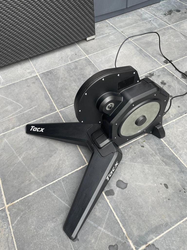 Tacx Flux Smart drive trainer, Fietsen en Brommers, Ophalen, Zo goed als nieuw