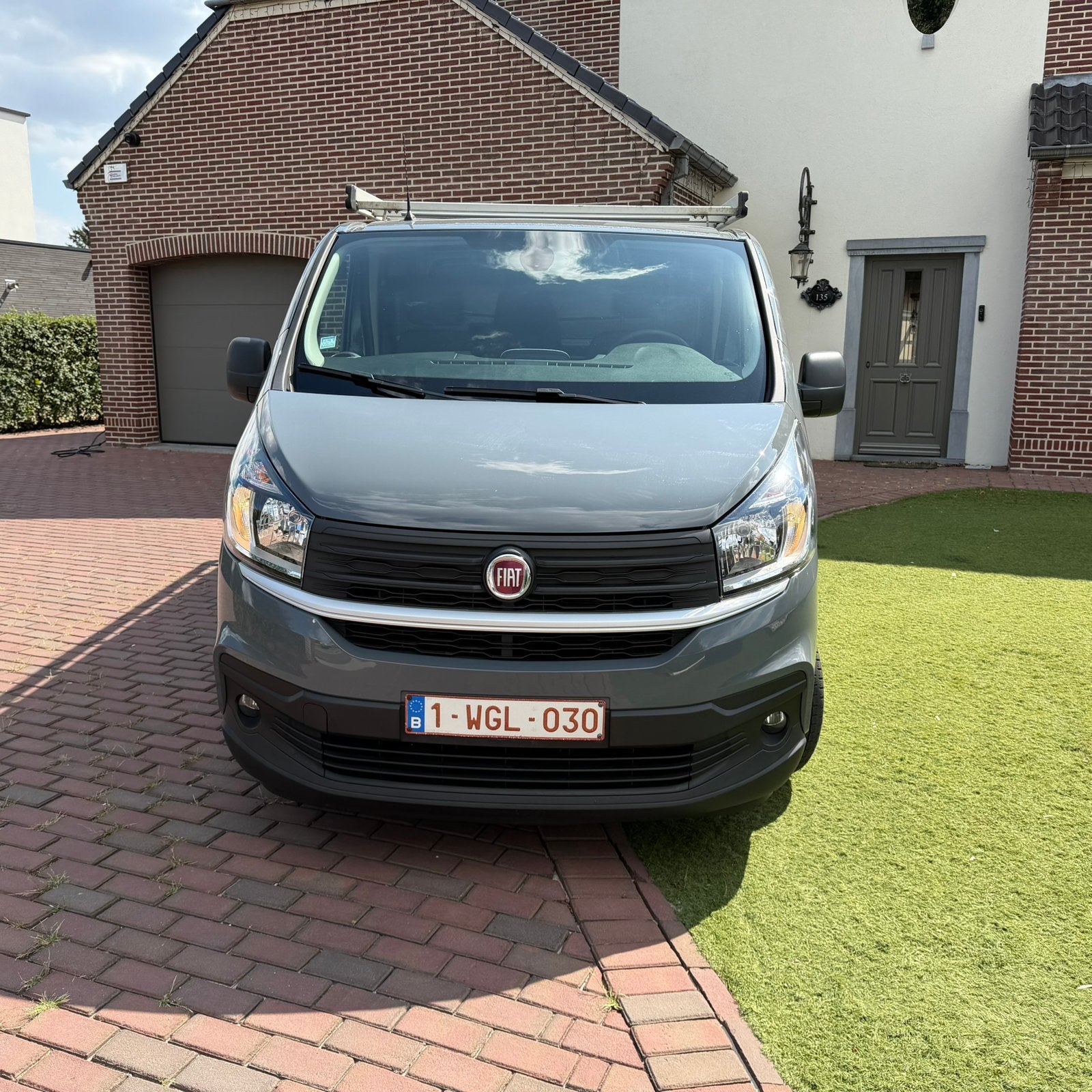 Fiat tallento grijs met dakdrager, Voorwielaandrijving, 4 deurs, Parkeersensor, Bedrijf