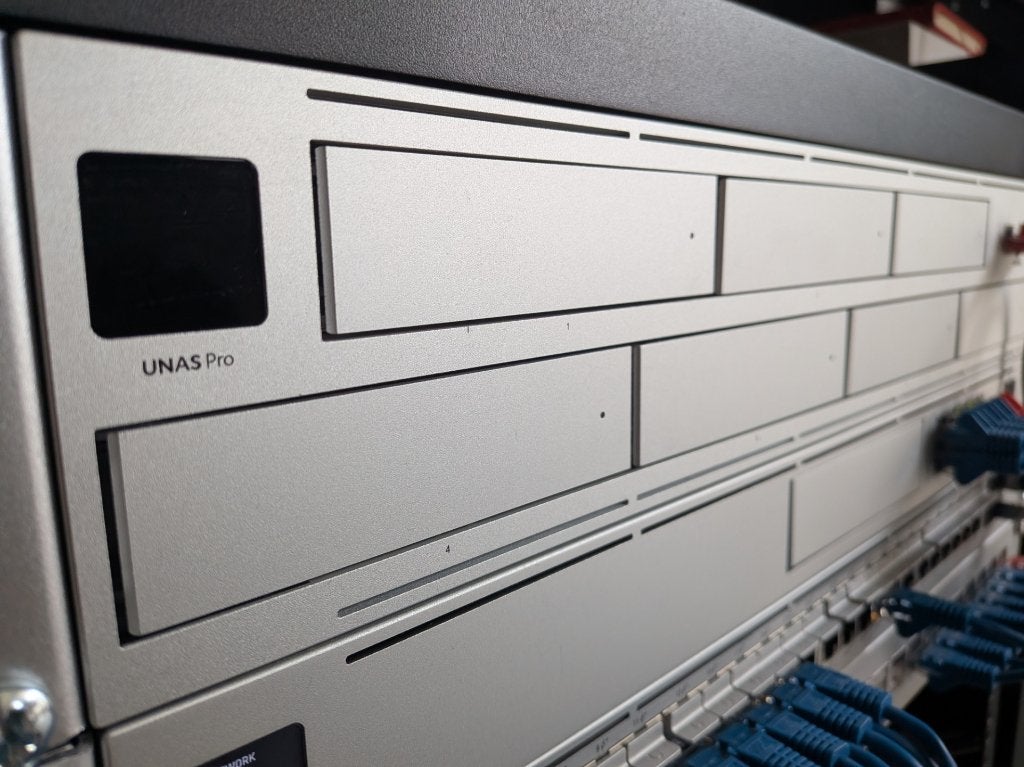 Unifi Unas Pro, Computers en Software, Ophalen, Zo goed als nieuw