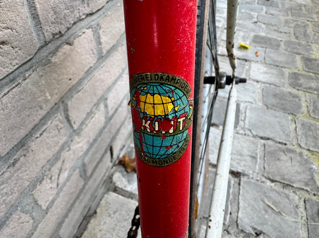 Kind koersfietsje wereld kampioen Marcel Kint, Fietsen en Brommers, Ophalen