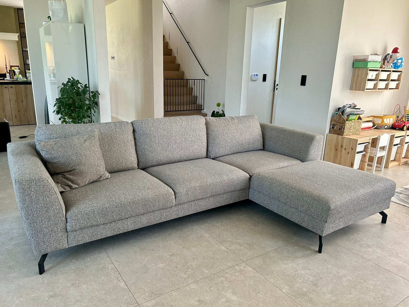 ️ Moderne hoekzetel te koop – €350, Ophalen, Zo goed als nieuw