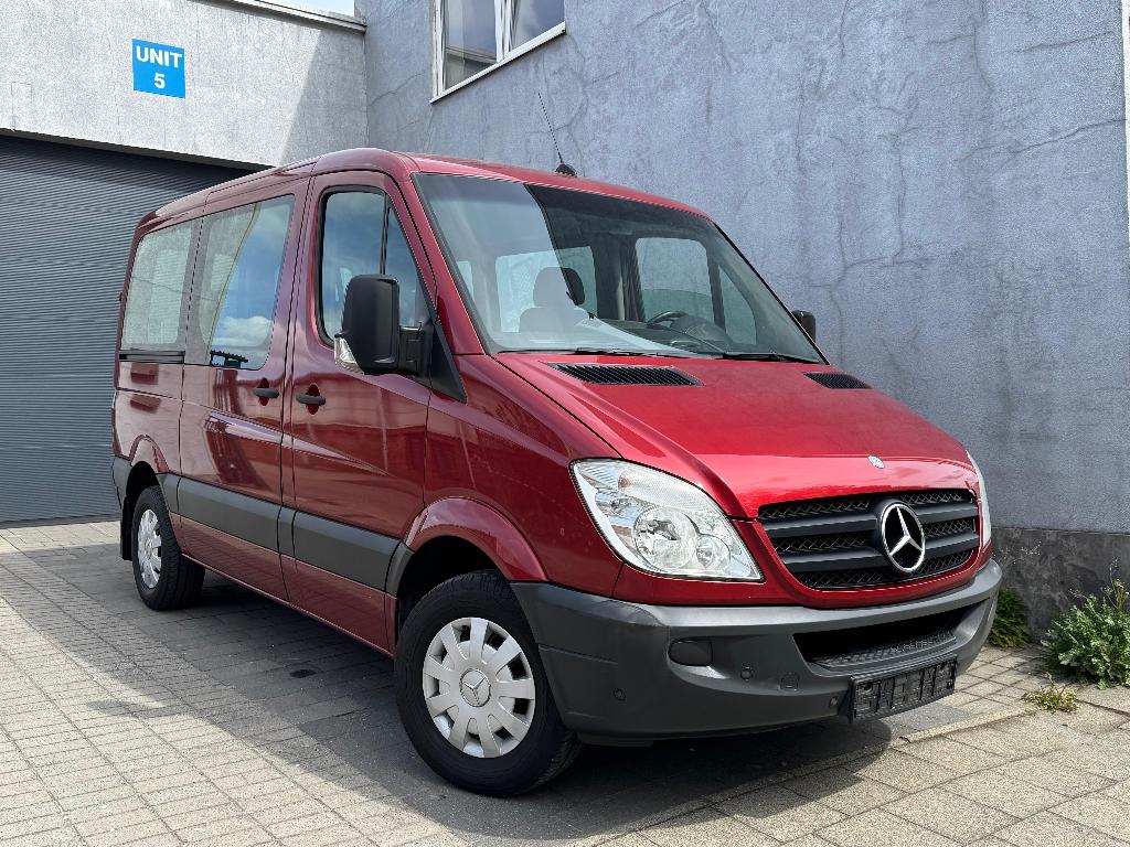MERCEDES SPRINTER 311 AUTOMATIQUE 81000 KM TPMR PMR VALIDE, Autos, Rouge, Achat, Entreprise, 2 places