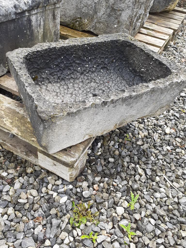 ANCIEN BAC ,AUGE EN PIERRE BLEUE (longueur 59 cm), Enlèvement, Utilisé, Pierre