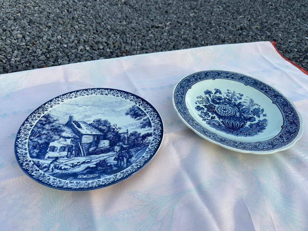 Set van 2 Delfts blauwe borden — Boch België, Antiek en Kunst, Ophalen of Verzenden