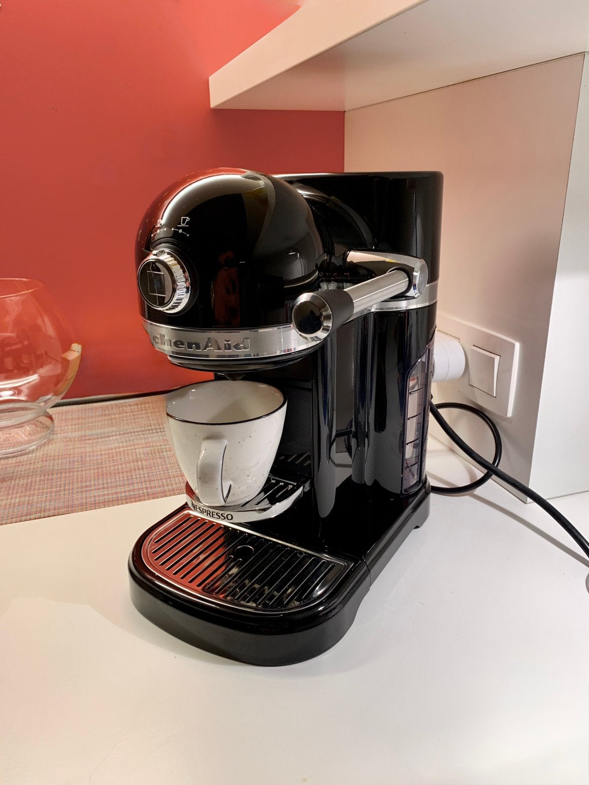 KitchenAid Nespresso Artisan – Onyx Black, Elektronische apparatuur, Koffiezetapparaten, Ophalen, Espresso apparaat, Zo goed als nieuw
