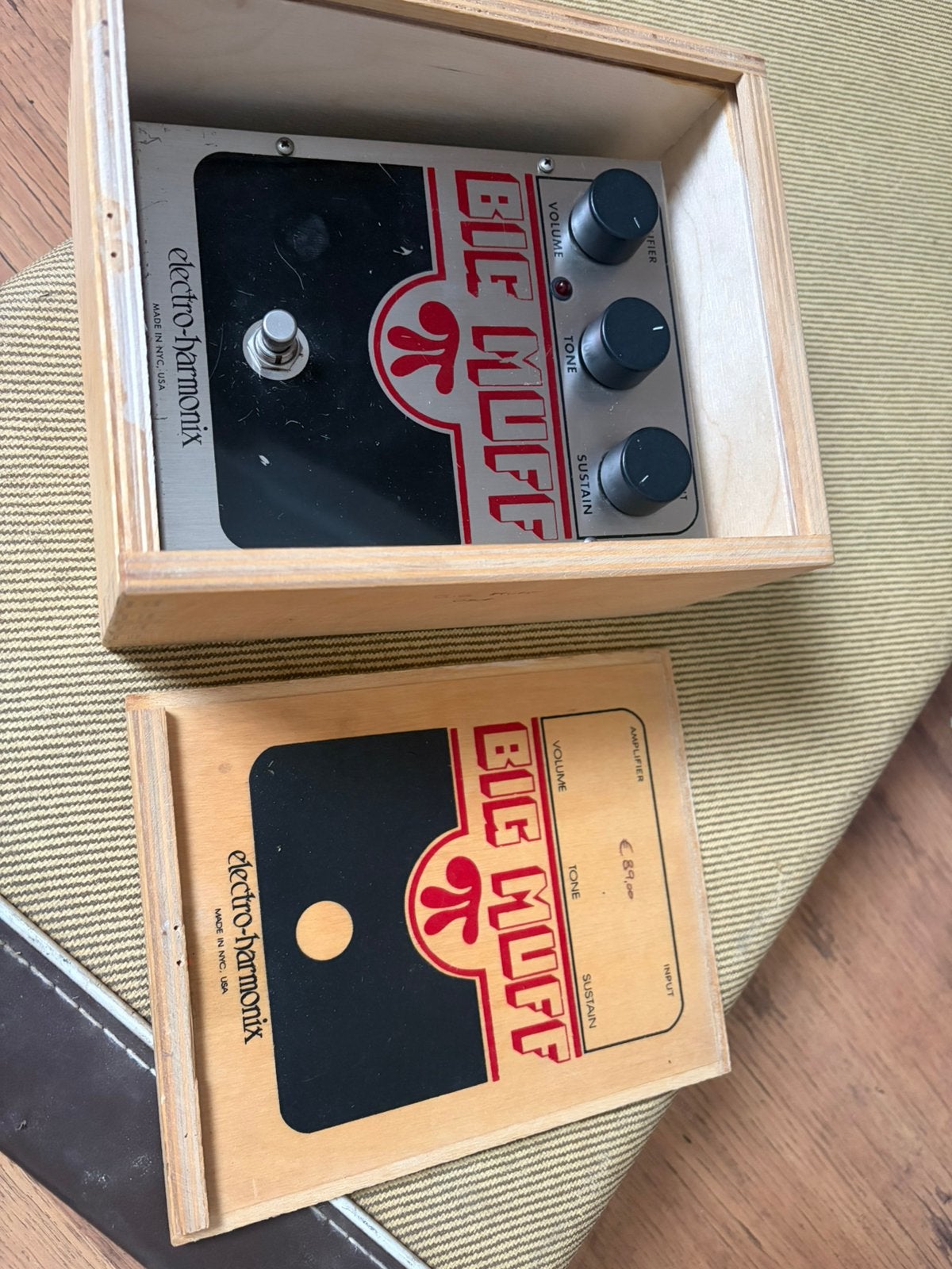 Electro-Harmonix Big Muff Pi wooden box, Muziek en Instrumenten, Effecten, Ophalen, Zo goed als nieuw