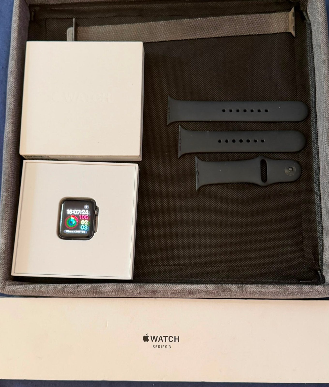 Apple Watch Serie 3, Étanche, IOS, Comme neuf, Enlèvement