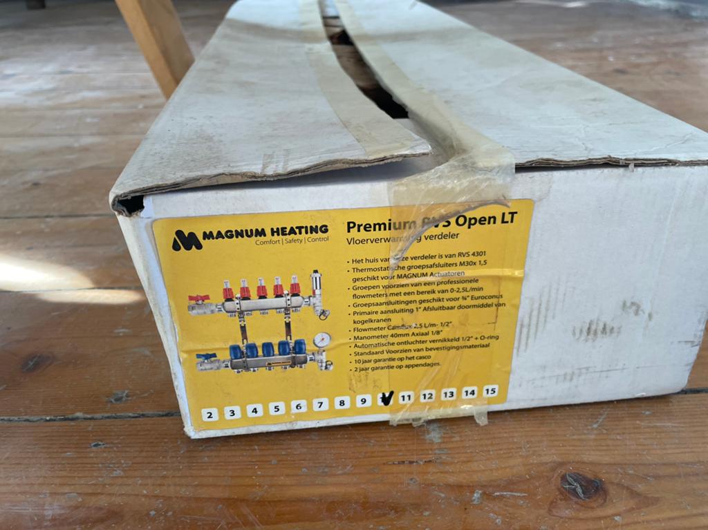 distribuer le chauffage par le sol, 10 groupes, Enlèvement, Comme neuf