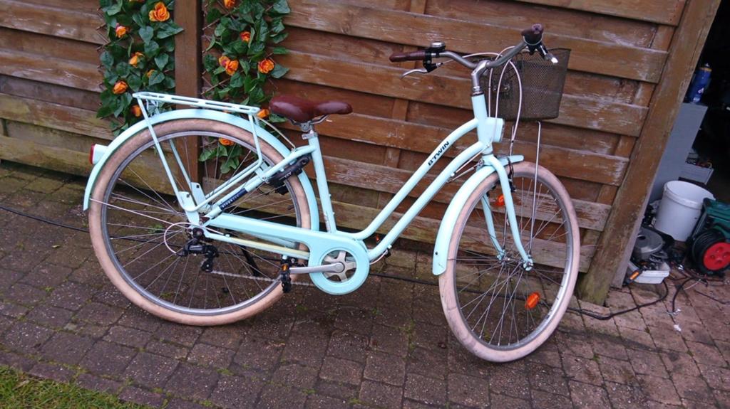 Damesfiets  met mandje  65€, Fietsen en Brommers, Fietsen | Dames | Damesfietsen, Ophalen of Verzenden
