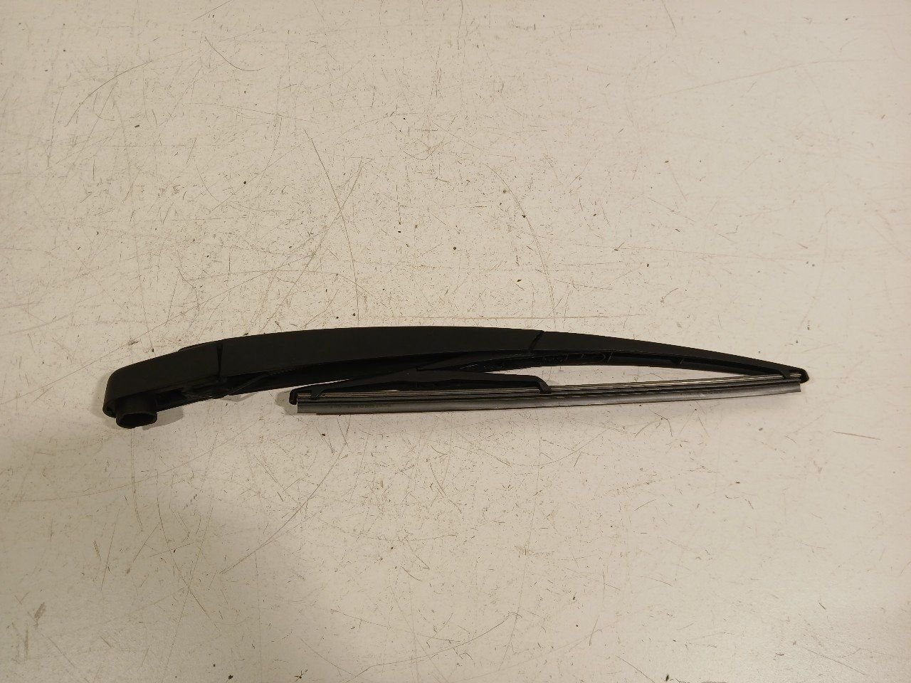 Ruitenwisserarm achterruit Opel Corsa, Onderdelen@venauto.nl, Van der Ven Autorecycling B.V., Ettenseweg 76, 4706 PB Roosendaal, The Netherlands