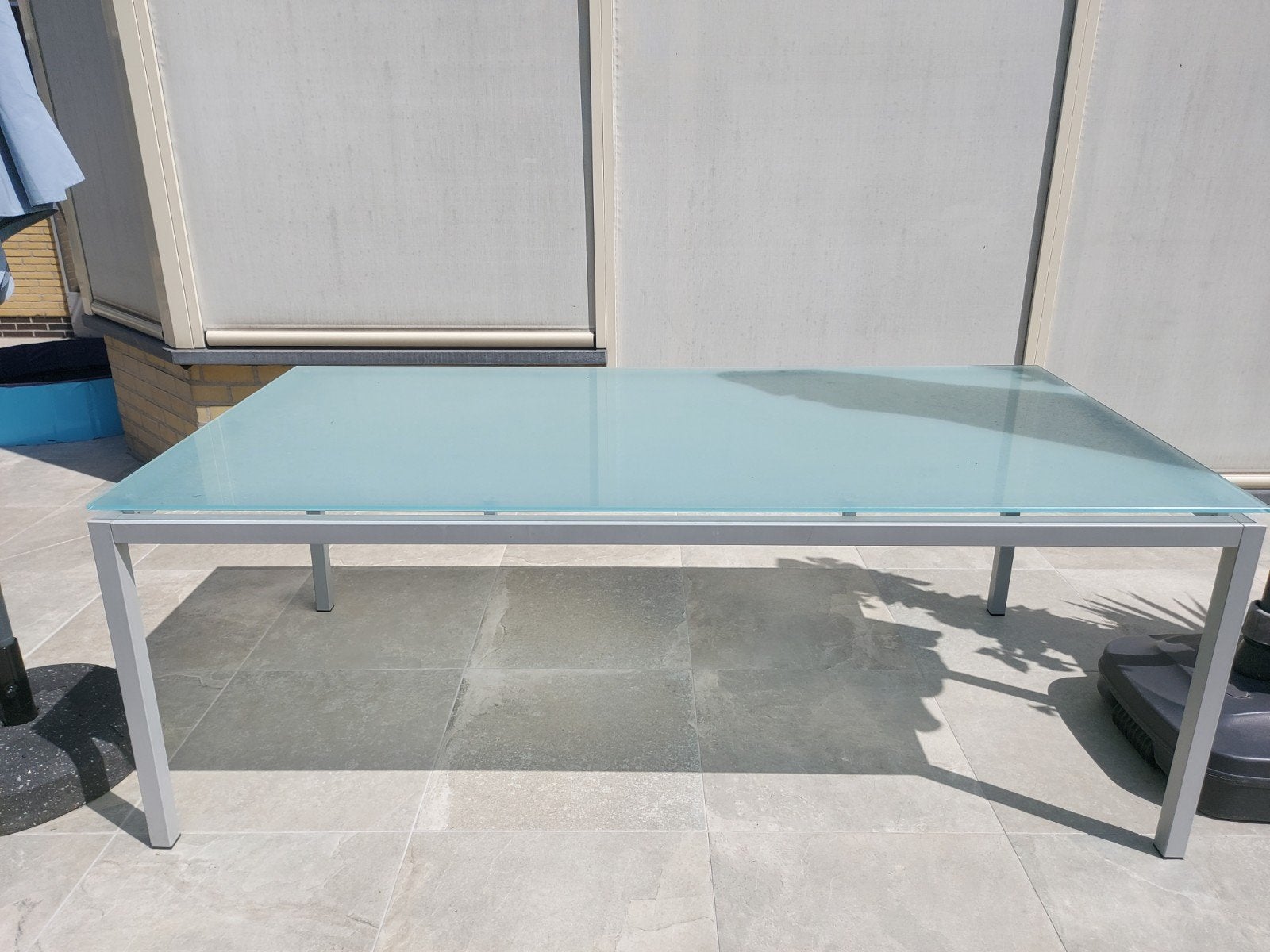 Tafel met glazen blad voor binnen of buiten !!!, Huis en Inrichting, Tafels | Eettafels, Ophalen
