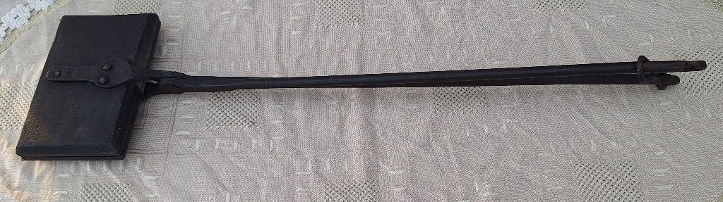 Ancien gaufrier en fonte avec très long manche !, Enlèvement