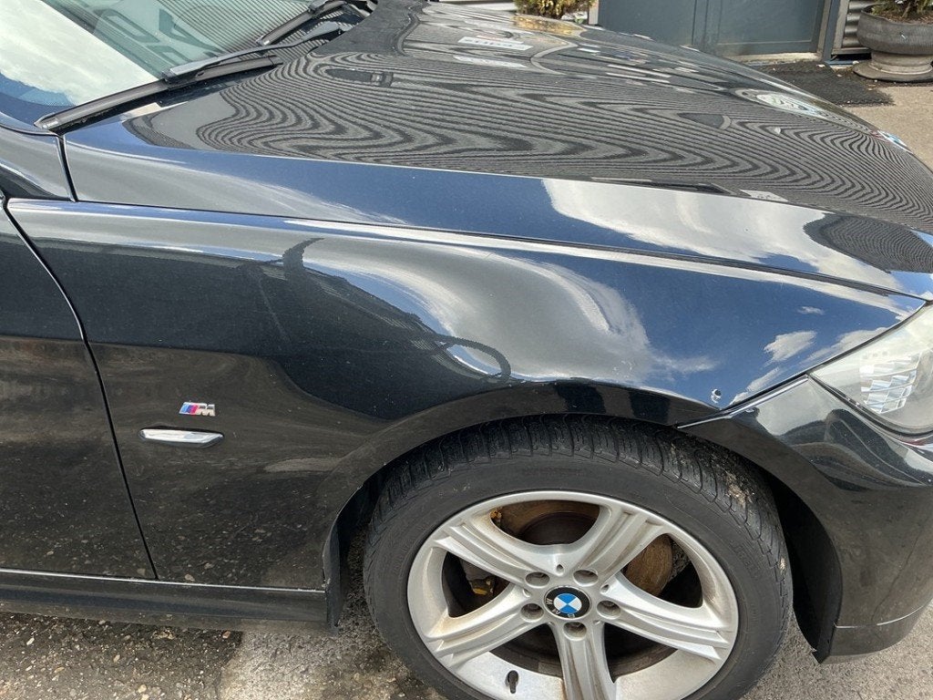 SPATBORD RECHTS VOOR 3 serie Touring (E91) (|41355A55AF4|), Gebruikt, Spatbord, BMW, Petuelring 130
80809  München, DE