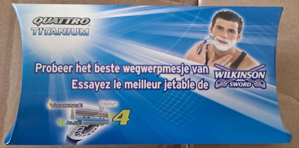 Scheermesje Wilkinson quattro Titanium, Ophalen of Verzenden