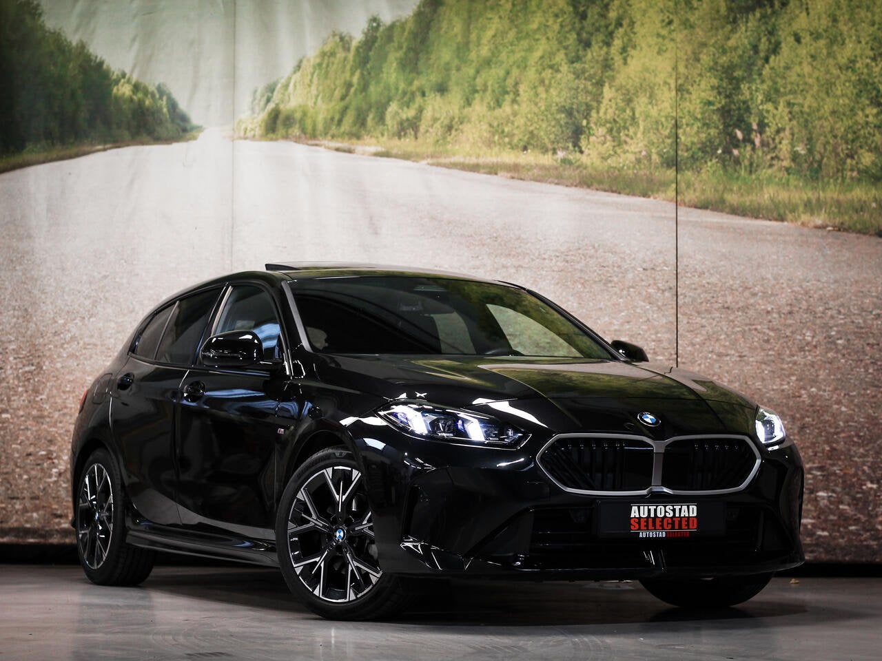 BMW 120 i M-Sport, Auto's, 1 Reeks, https://public.car-pass.be/vhr/80747909-7b43-4114-92e1-1750e587a8f1, 0 kg, Zwart
