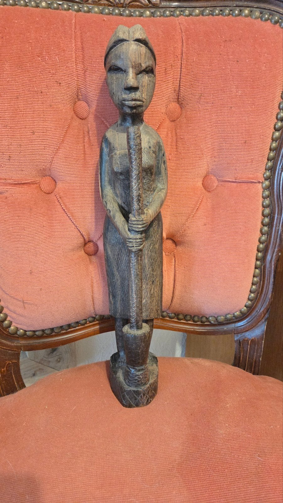 Afrikaans houten beeld., Antiek en Kunst, Ophalen, Hout, Beeld
