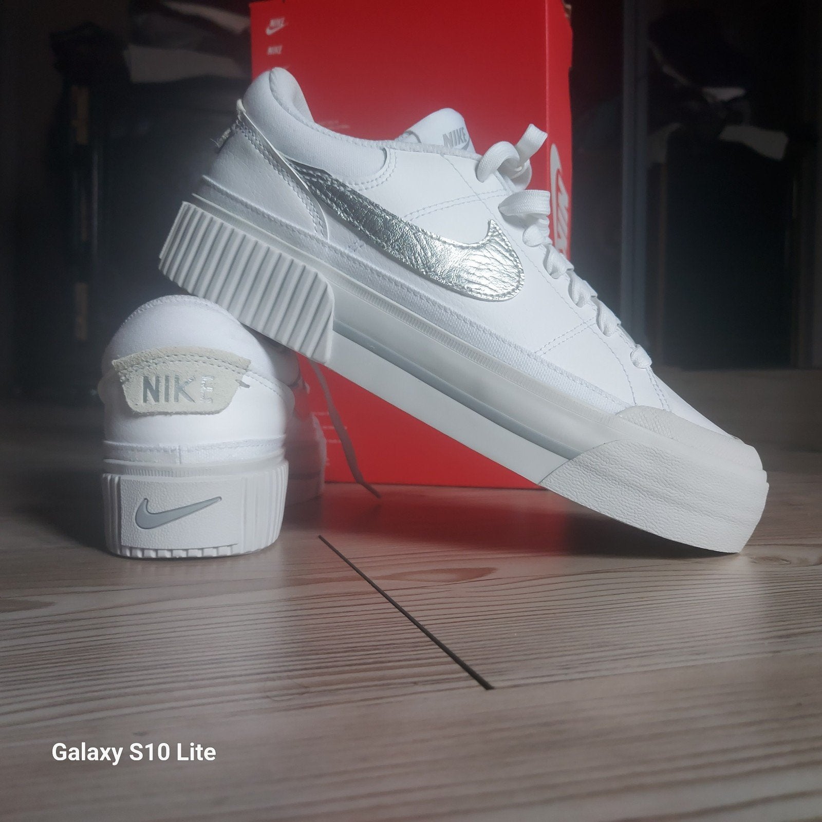 Baskets Nike neuves taille 39, Vêtements | Femmes, Chaussures, Enlèvement