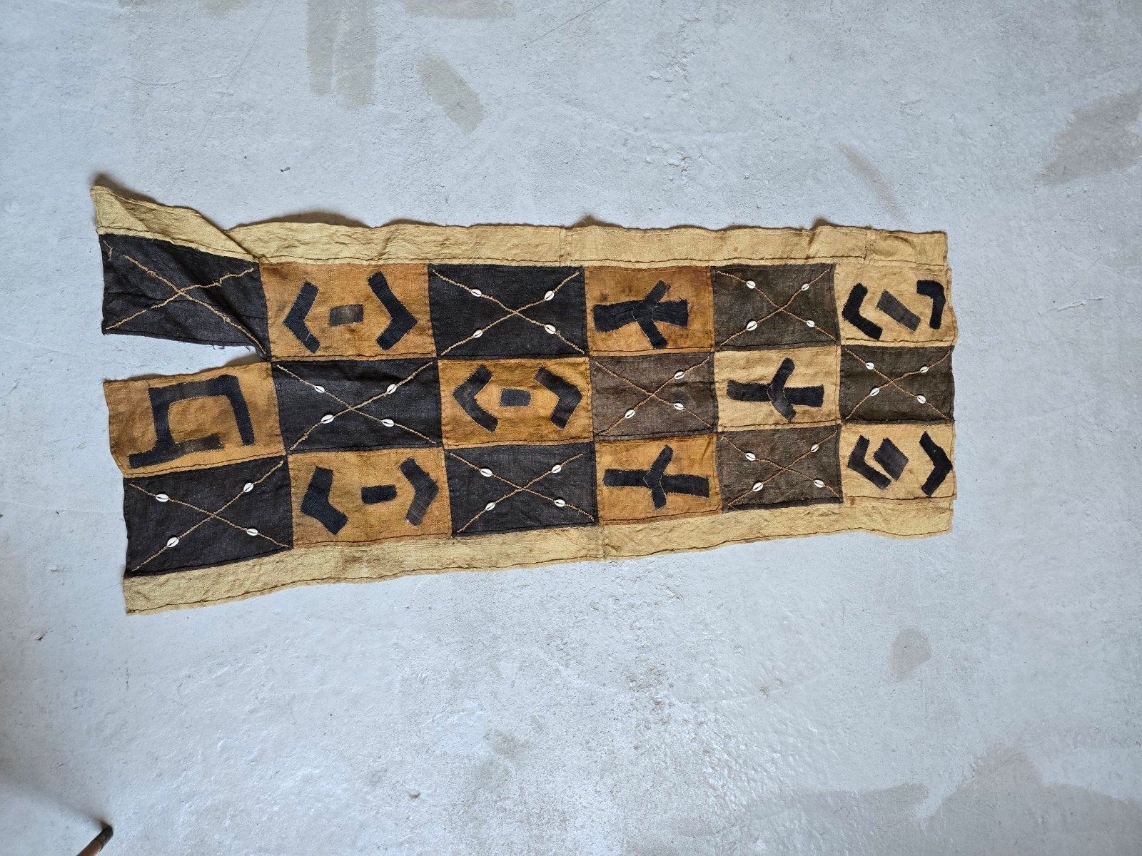 afrikaanse oude raffia doek, Antiek en Kunst, Kunst | Niet-Westerse kunst, Afrika, Ophalen of Verzenden, Natuurlijk materiaal