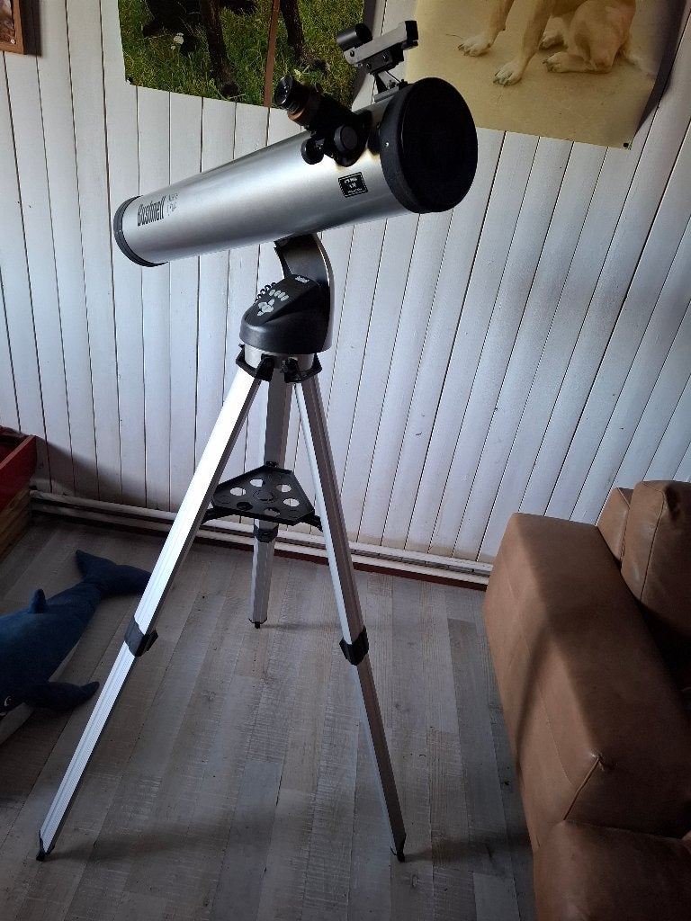 Telescoop Bushnell, Audio, Tv en Foto, Optische apparatuur | Telescopen, Ophalen, 80 tot 200 mm, Met statief, Spiegeltelescoop (reflector)