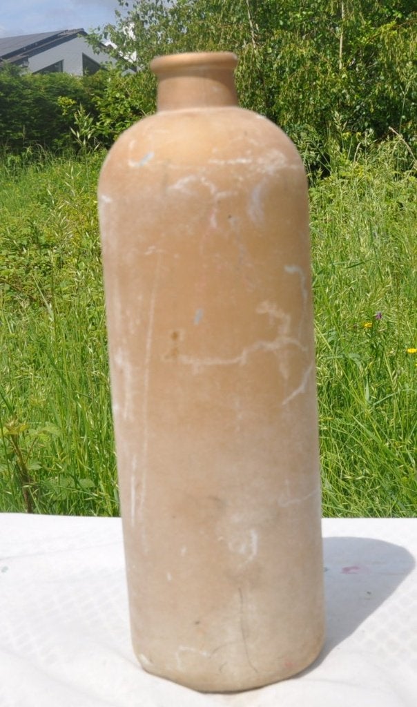bouteille en verre recouverte peinture style béton 33cm (1), Antiquités & Art, Enlèvement ou Envoi