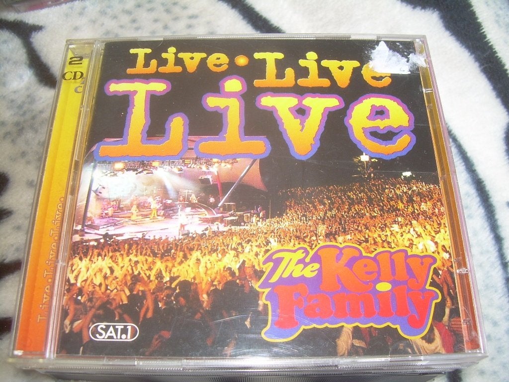 2 CD S - THE KELLY FAMILY, Cd's en Dvd's, Ophalen of Verzenden, Zo goed als nieuw