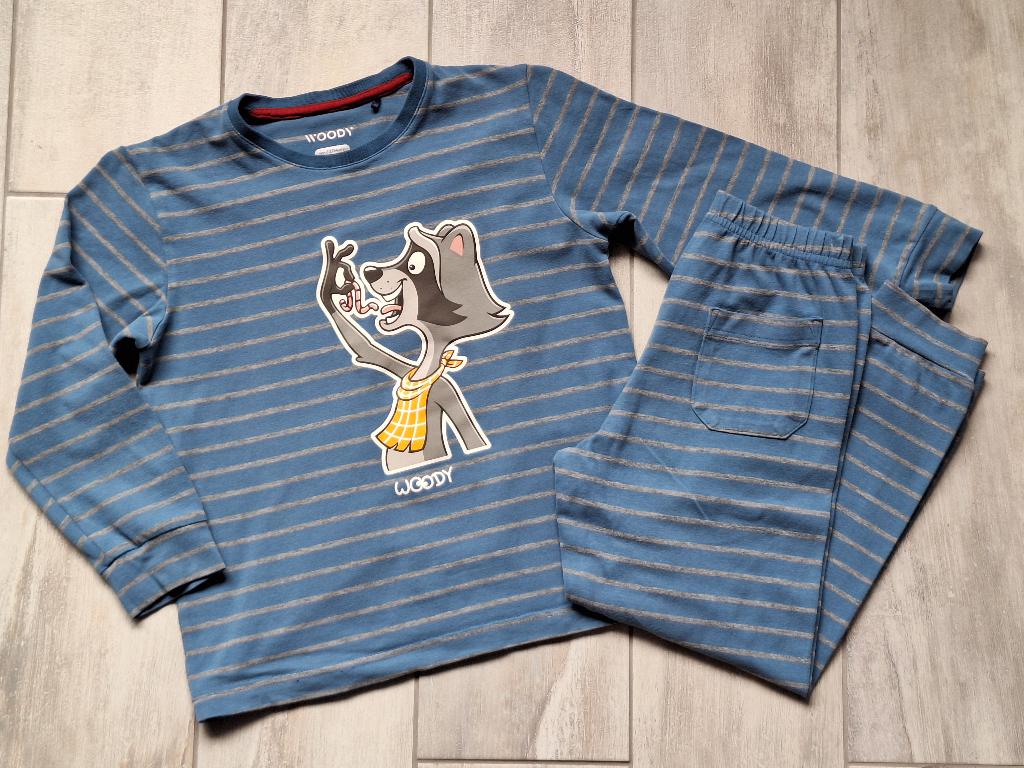 ★ M104 - Woody pyjama thema wasbeer, Kinderen en Baby's, Nacht- of Onderkleding, Ophalen of Verzenden, Zo goed als nieuw, Jongen