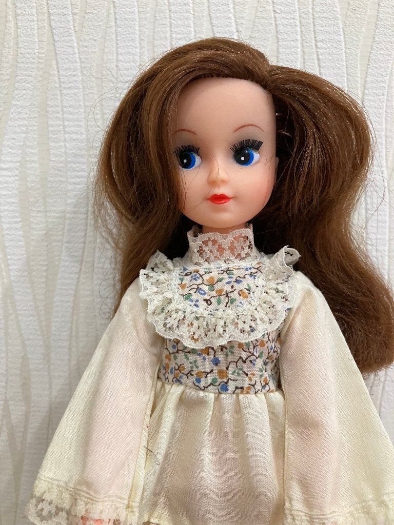 zolderopruiming: Fleur barbiepop met extra kleding, Verzamelen, Ophalen of Verzenden, Gebruikt, Pop
