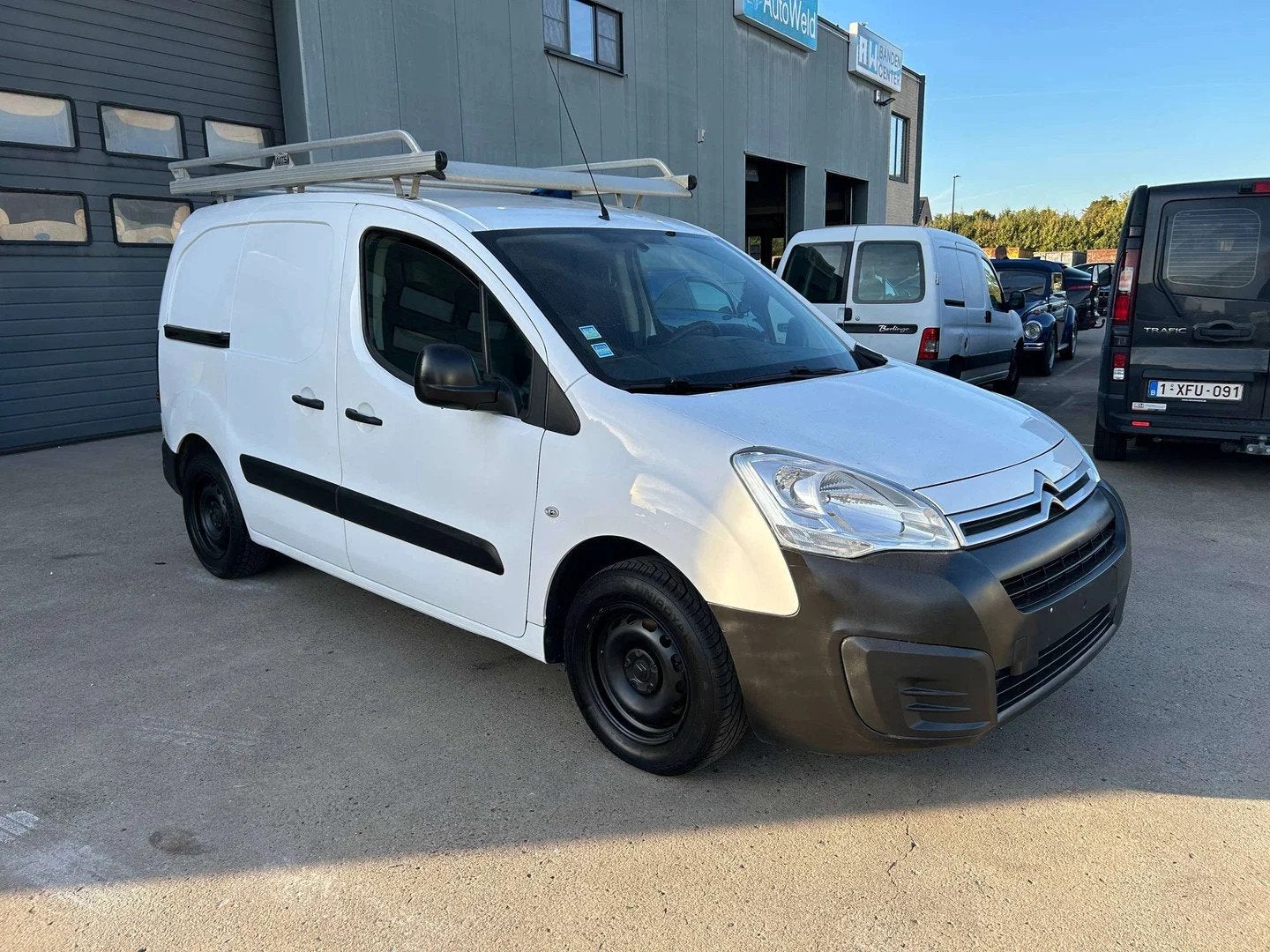 Citroën Berlingo 1.6 hdi 73 kw nette wagen zie foto's, Achat, Euro 6, Entreprise, Boîte manuelle