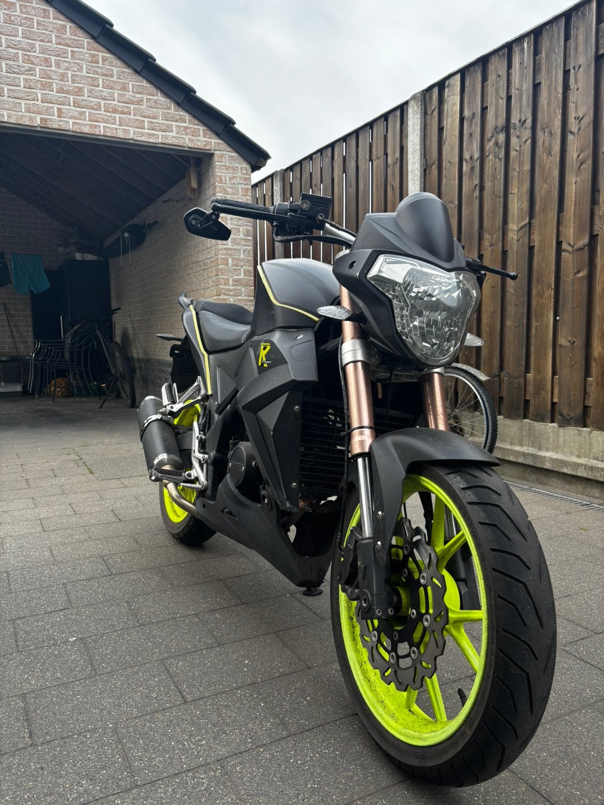 Magpower r stunt 50cc, Ophalen, Klasse B (45 km/u), Zo goed als nieuw, 4 versnellingen