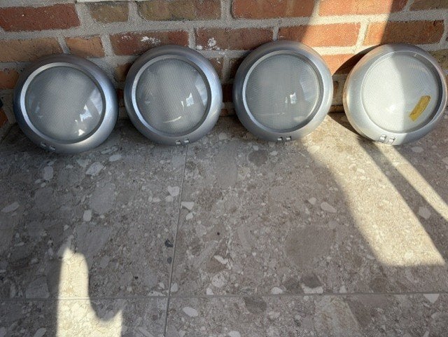 4 armaturen voor liefhebbers van tijdloos design., Ophalen, Gebruikt, Overige lichtbronnen, Opbouwspot