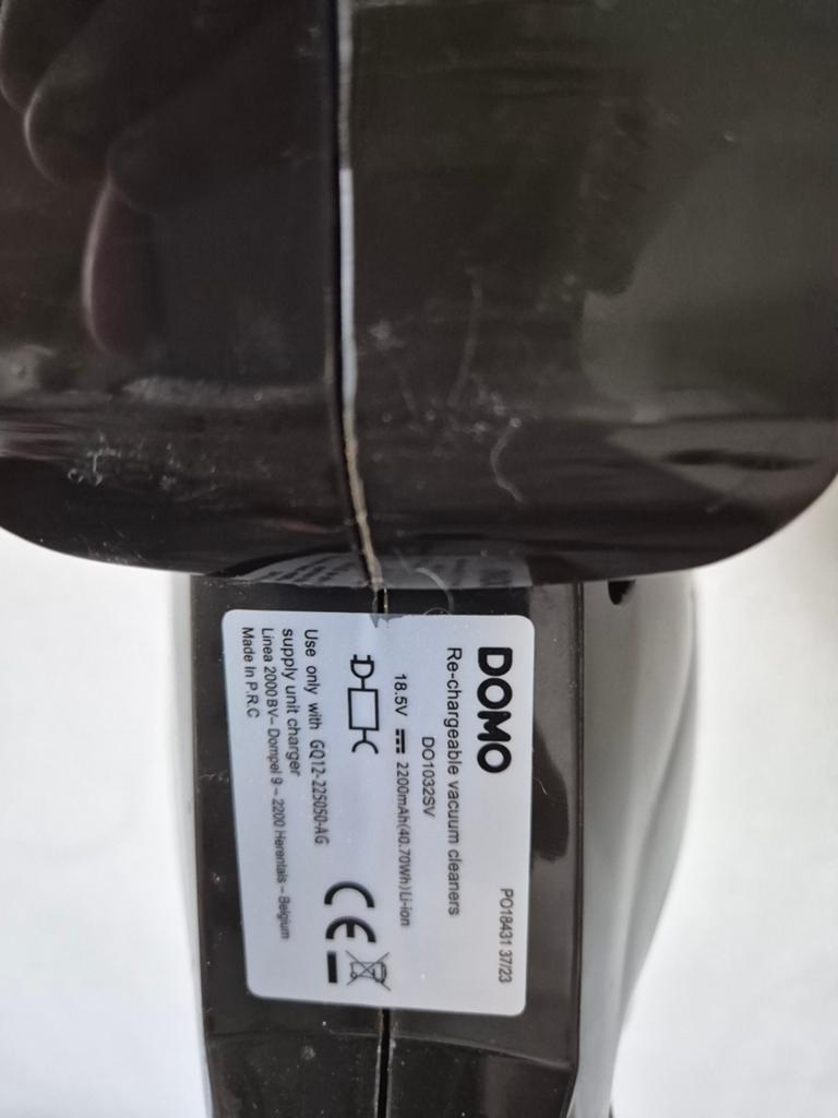 Aspirateur sans fil, sans sac, Enlèvement