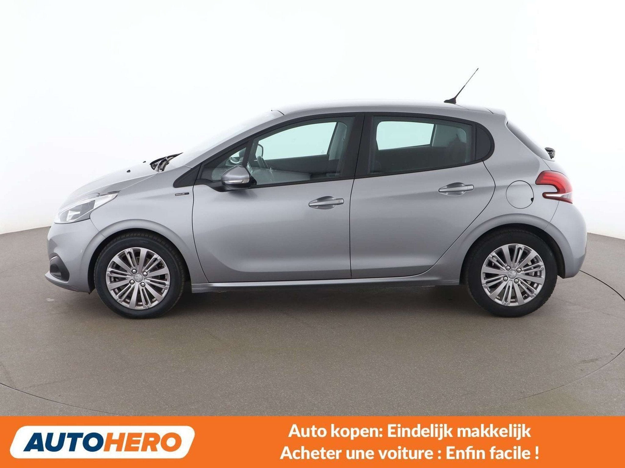 Peugeot 208 1.2 PureTech Signature (automatique), Autos, Argent ou Gris, Achat, Euro 6, 1165 kg