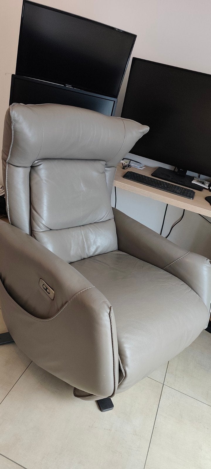 Fauteuil relax électrique en cuir italien, Maison & Meubles, Enlèvement, Comme neuf, Cuir, Italien