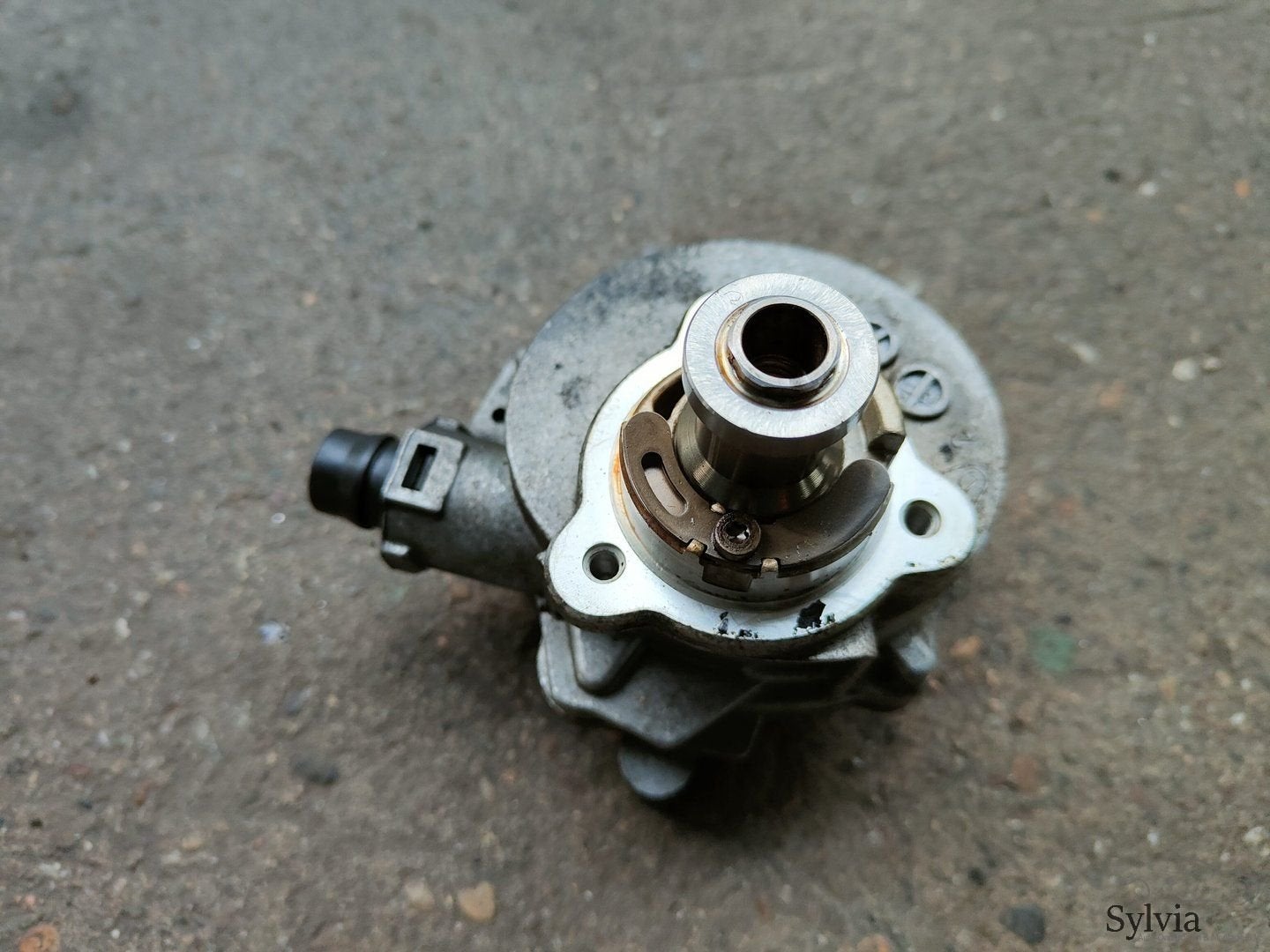 Vacuumpomp BMW  1 / 3 / 5 / 6 / 7 / Z4 serie E88 E82  E9x E6, Auto-onderdelen, Motor en Toebehoren, BMW, Gebruikt, Ophalen of Verzenden